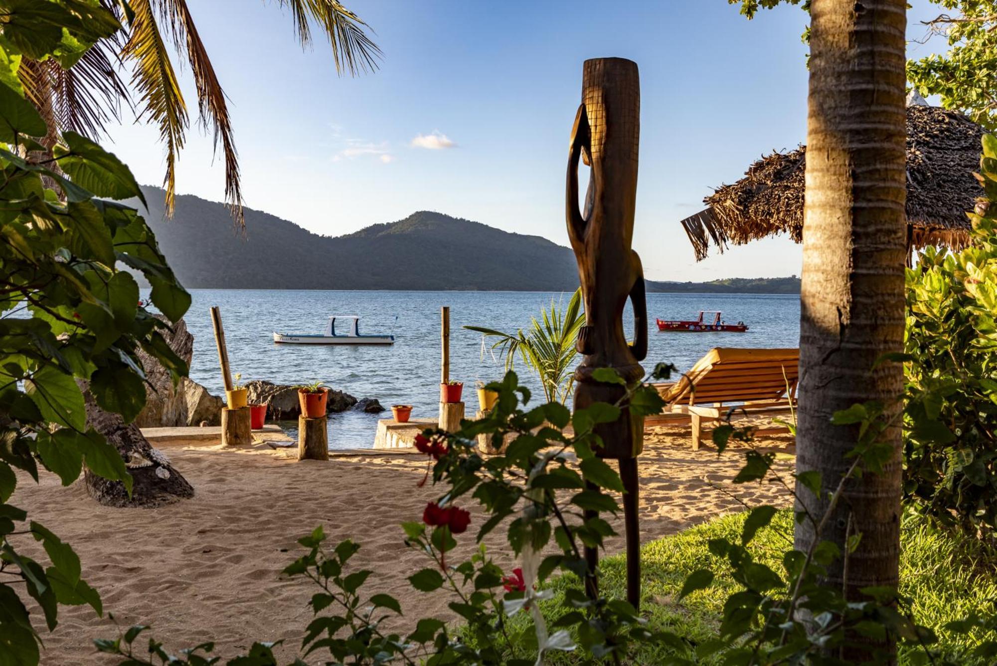 Floraly Komba Hotel - Nosy Komba Kültér fotó